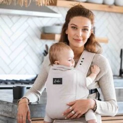 ROOKIE Baby Premium Draagzak- Design Buikdrager - Comfortabel En Ergonomisch - Pasgeboren Babydrager - Peuterdrager - Biologisch Katoen - Super Zacht - Unisex: Voor Mama En Papa (Beige) 18 ROOKIE Baby Premium Draagzak- Design Buikdrager - Comfortabel En Ergonomisch - Pasgeboren Babydrager - Peuterdrager - Biologisch Katoen - Super Zacht - Unisex: Voor Mama En Papa (Beige) -Maxi-Cosi winkel 1200x1200 730