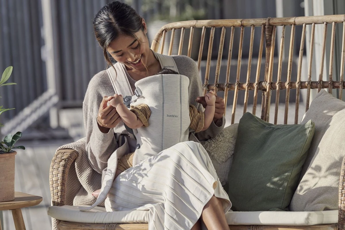 BabyBjörn Draagzak Mini - 3D Jersey - Lichtbeige - Afbeelding 2