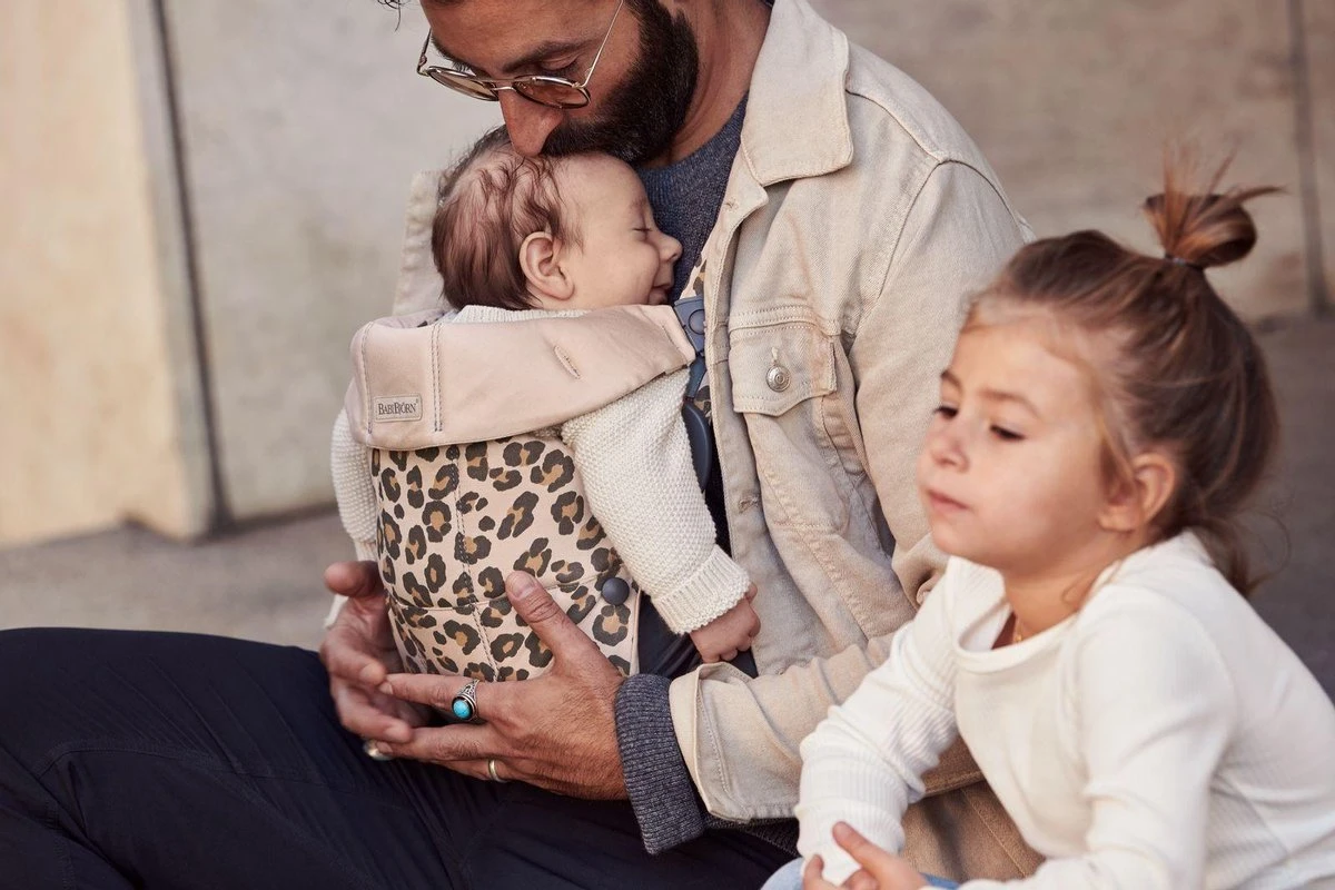 BabyBjörn Draagzak Mini - Cotton - Beige-Luipaard - Afbeelding 8