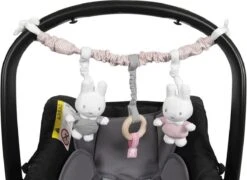 Autostoelspeeltje Nijntje Pink Baby 18 Autostoelspeeltje Nijntje Pink Baby -Maxi-Cosi winkel 1200x876