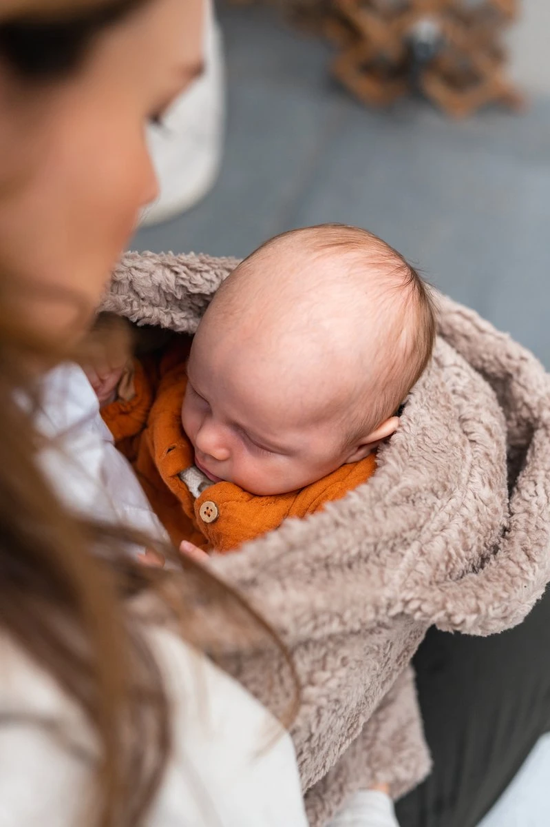 Bykay - Draagdoeken - Cover - Teddy Taupe - Winter Edition - Afbeelding 4