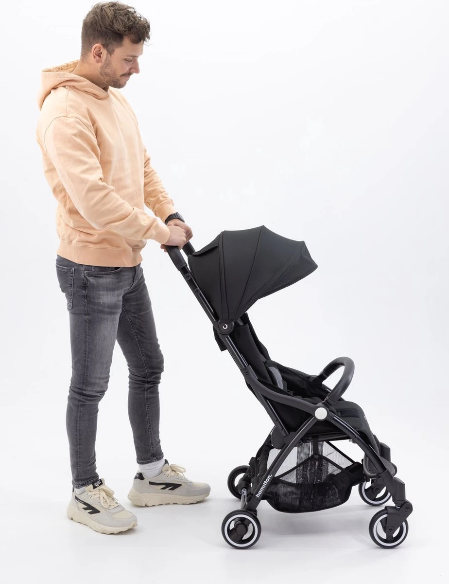 Hamilton By Yoop X1 Plus Buggy – Nieuw, Hoger, Uitgebreider 2023 Model – Premium Stroller Met One Hand Folding Technologie – Zwart – Lichte, Verstelbare En Wendbare Kinderwagen Met Vele Gemakken - Afbeelding 16